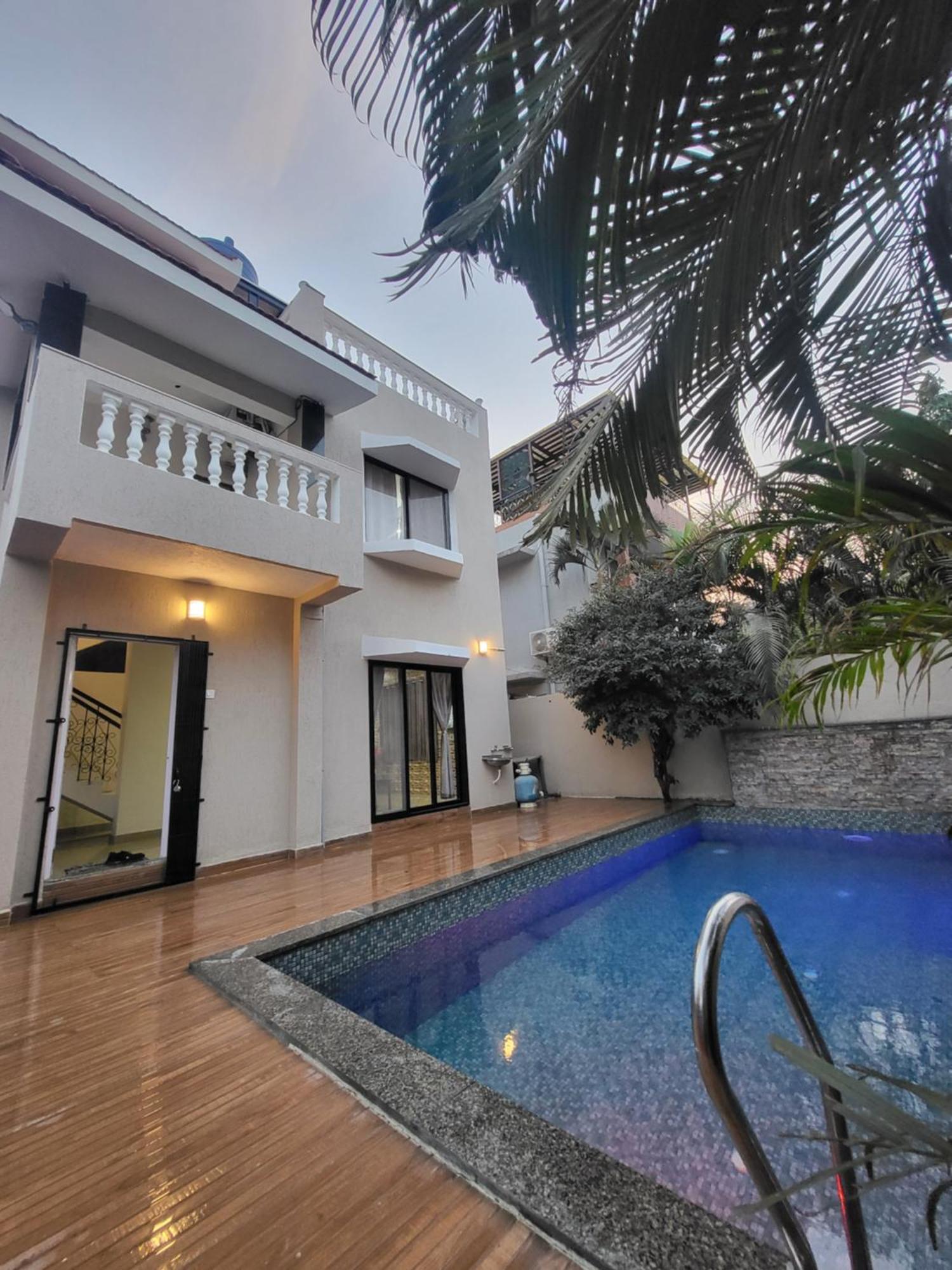 The Perfect Stays Para Disco Big Pool Cricket Turf Villa Lonavala Dış mekan fotoğraf