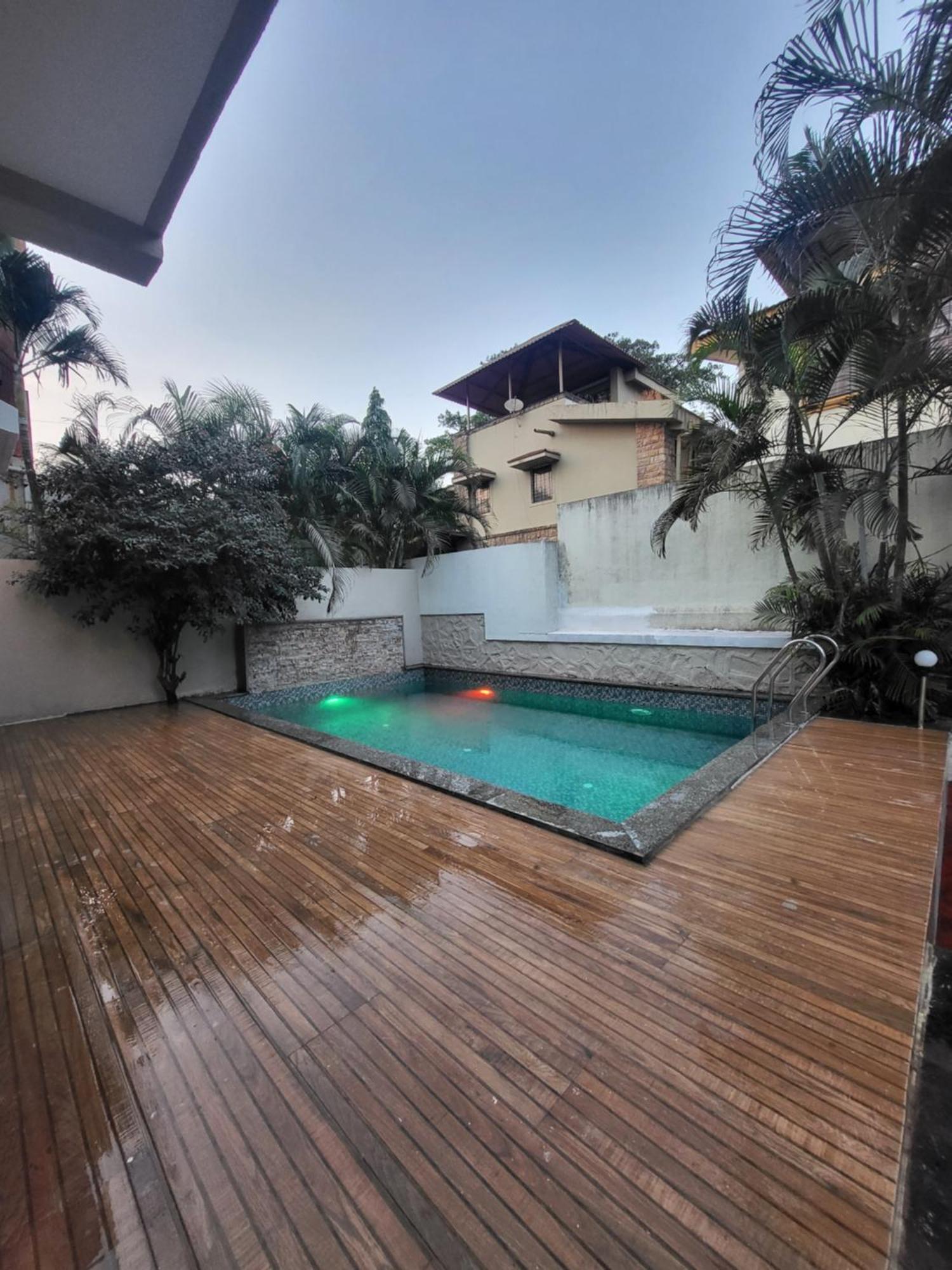 The Perfect Stays Para Disco Big Pool Cricket Turf Villa Lonavala Dış mekan fotoğraf