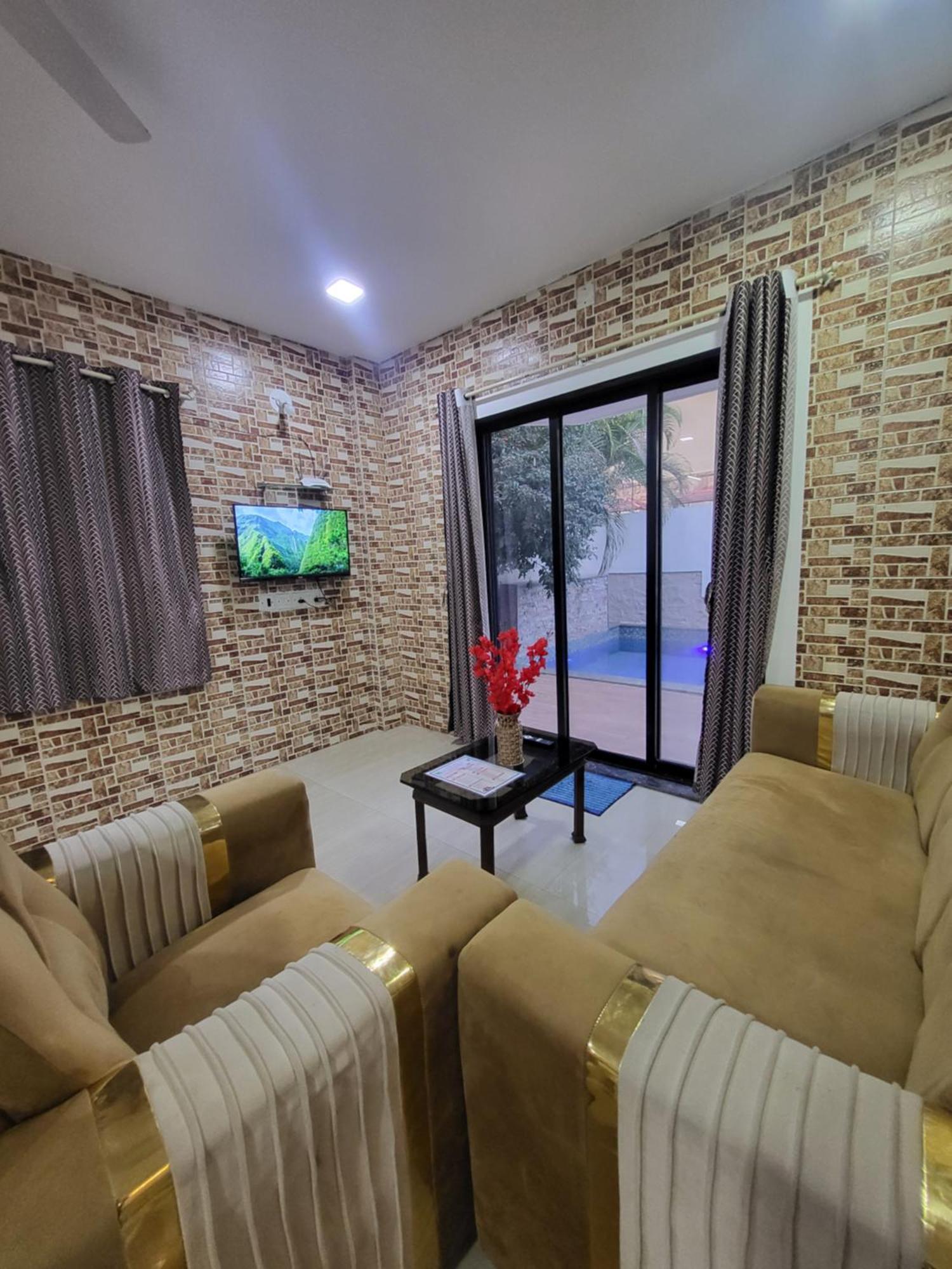 The Perfect Stays Para Disco Big Pool Cricket Turf Villa Lonavala Dış mekan fotoğraf