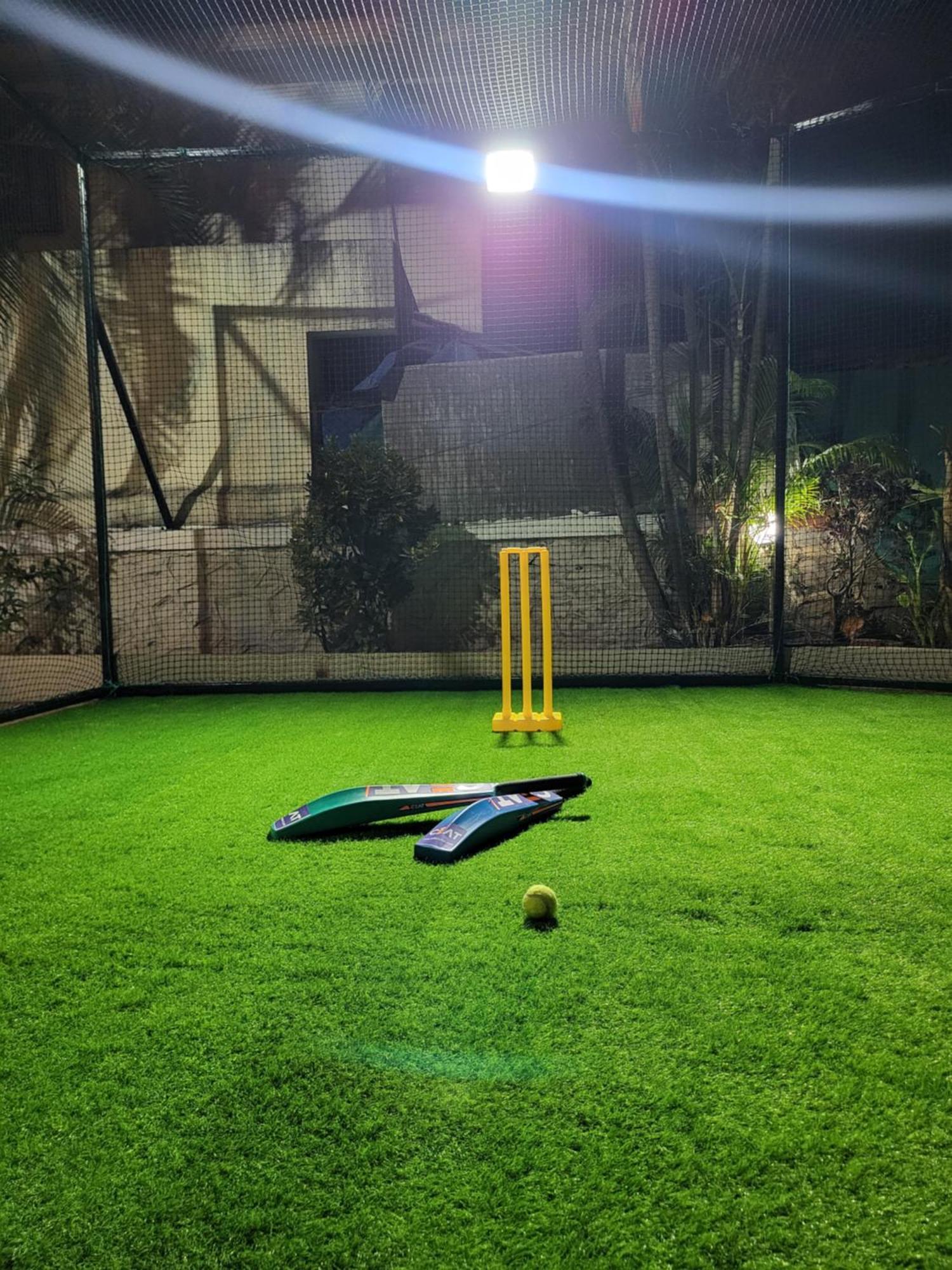 The Perfect Stays Para Disco Big Pool Cricket Turf Villa Lonavala Dış mekan fotoğraf