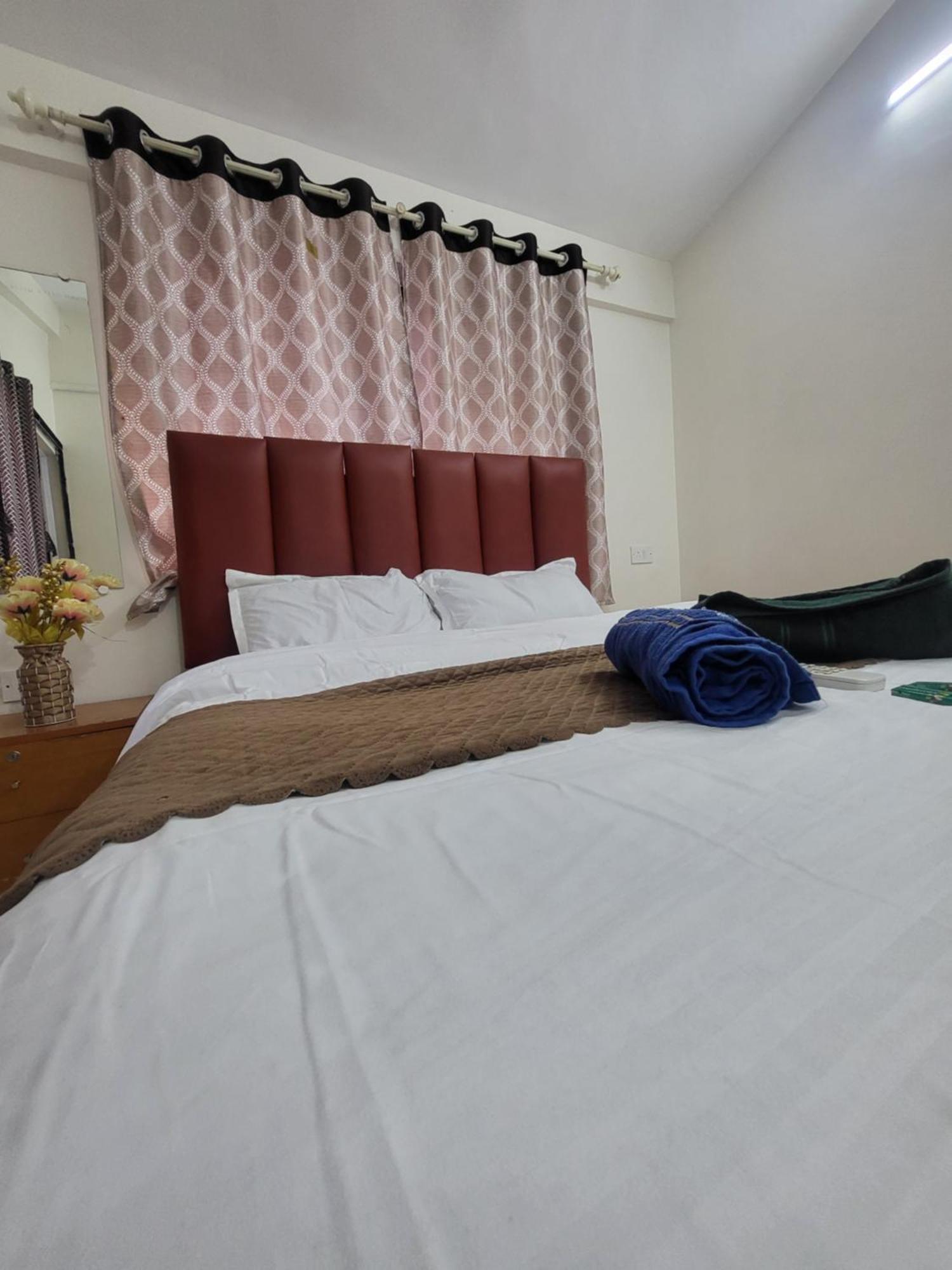 The Perfect Stays Para Disco Big Pool Cricket Turf Villa Lonavala Dış mekan fotoğraf