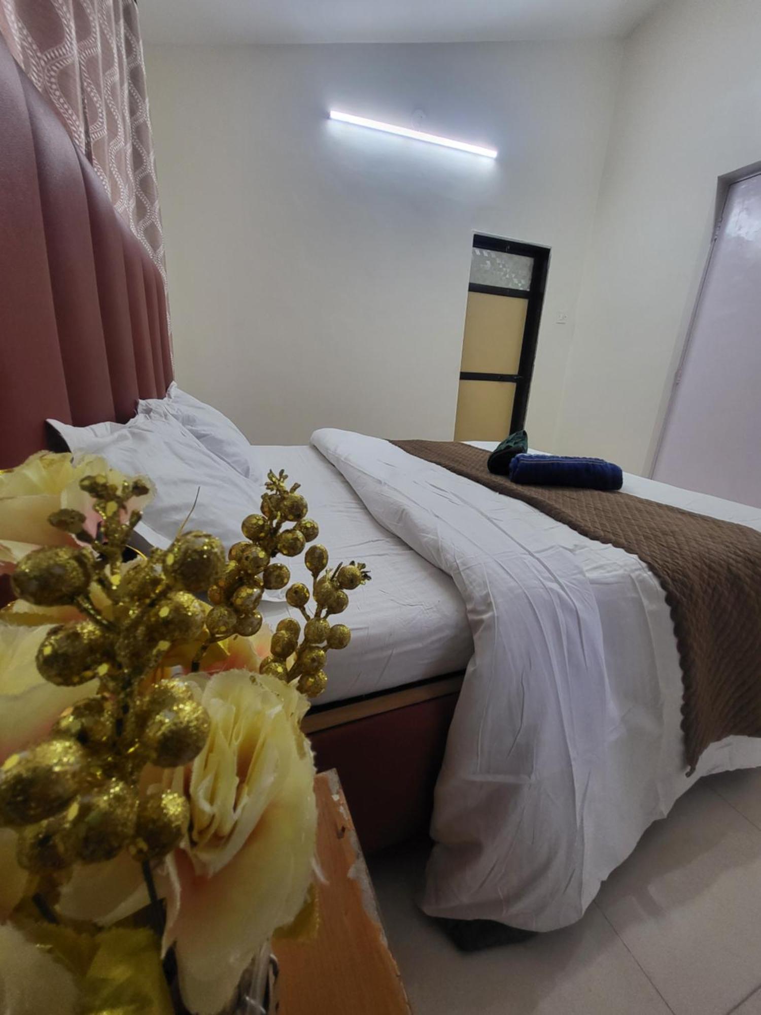 The Perfect Stays Para Disco Big Pool Cricket Turf Villa Lonavala Dış mekan fotoğraf