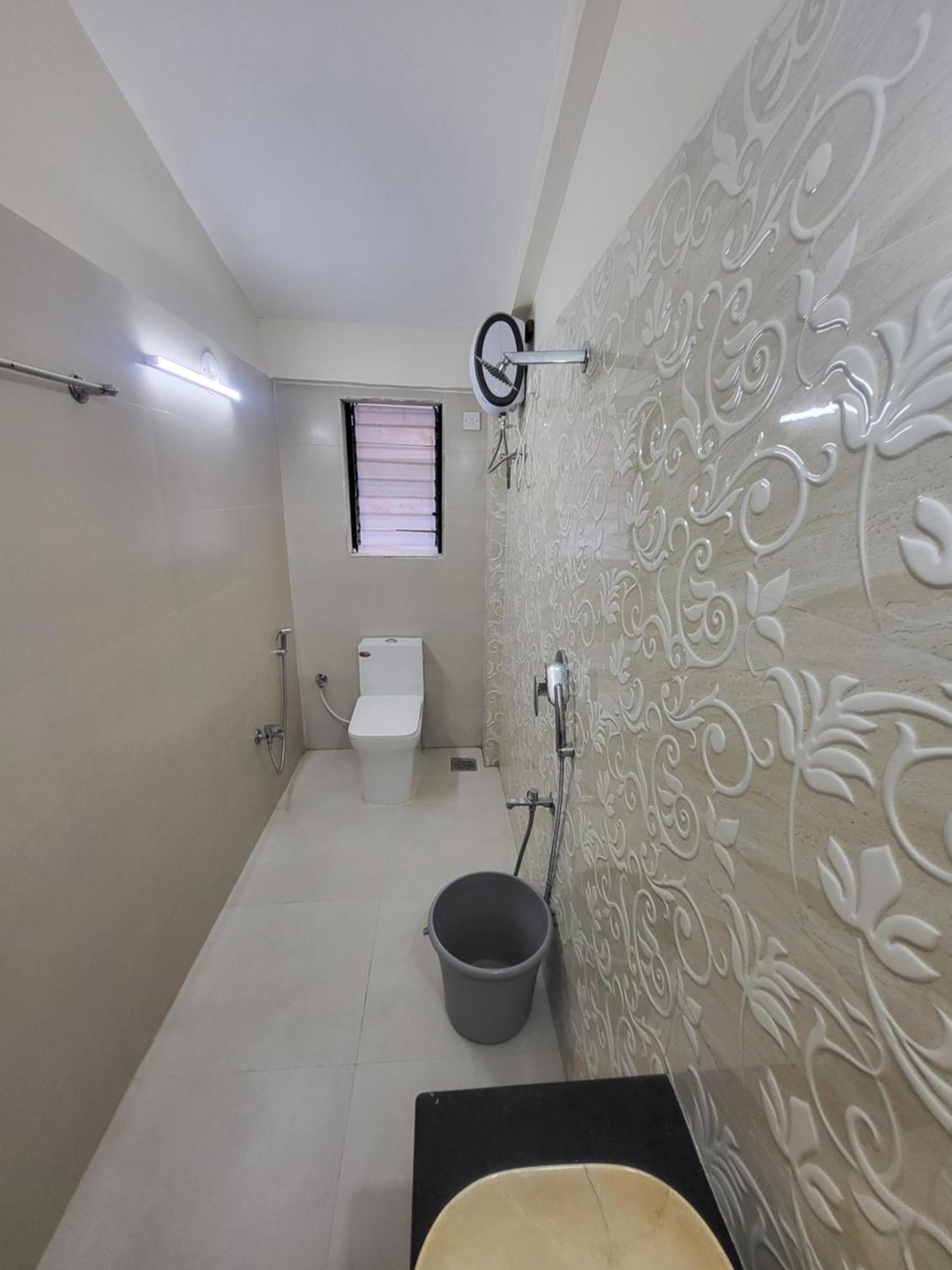 The Perfect Stays Para Disco Big Pool Cricket Turf Villa Lonavala Dış mekan fotoğraf