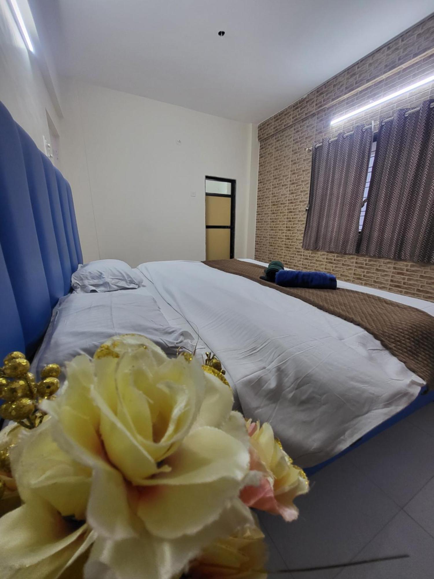 The Perfect Stays Para Disco Big Pool Cricket Turf Villa Lonavala Dış mekan fotoğraf