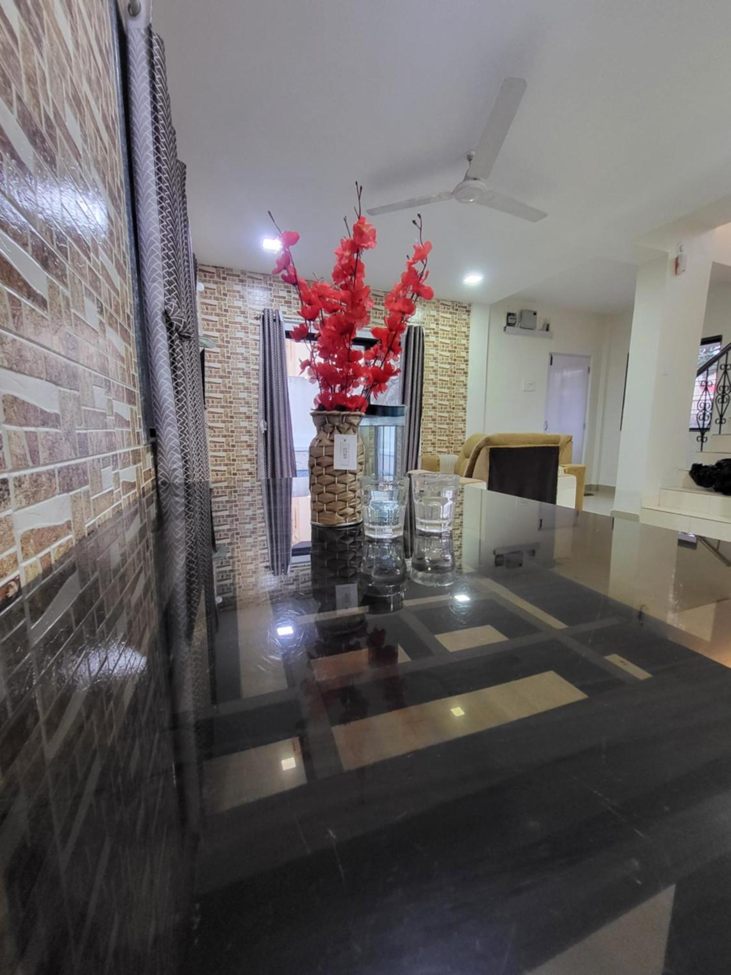The Perfect Stays Para Disco Big Pool Cricket Turf Villa Lonavala Dış mekan fotoğraf